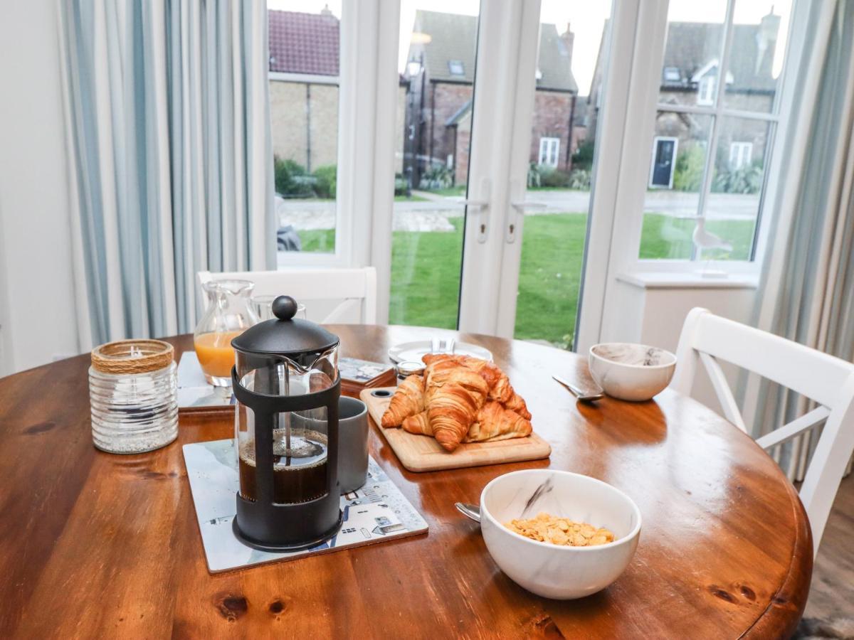 Staks Cottage Filey Esterno foto