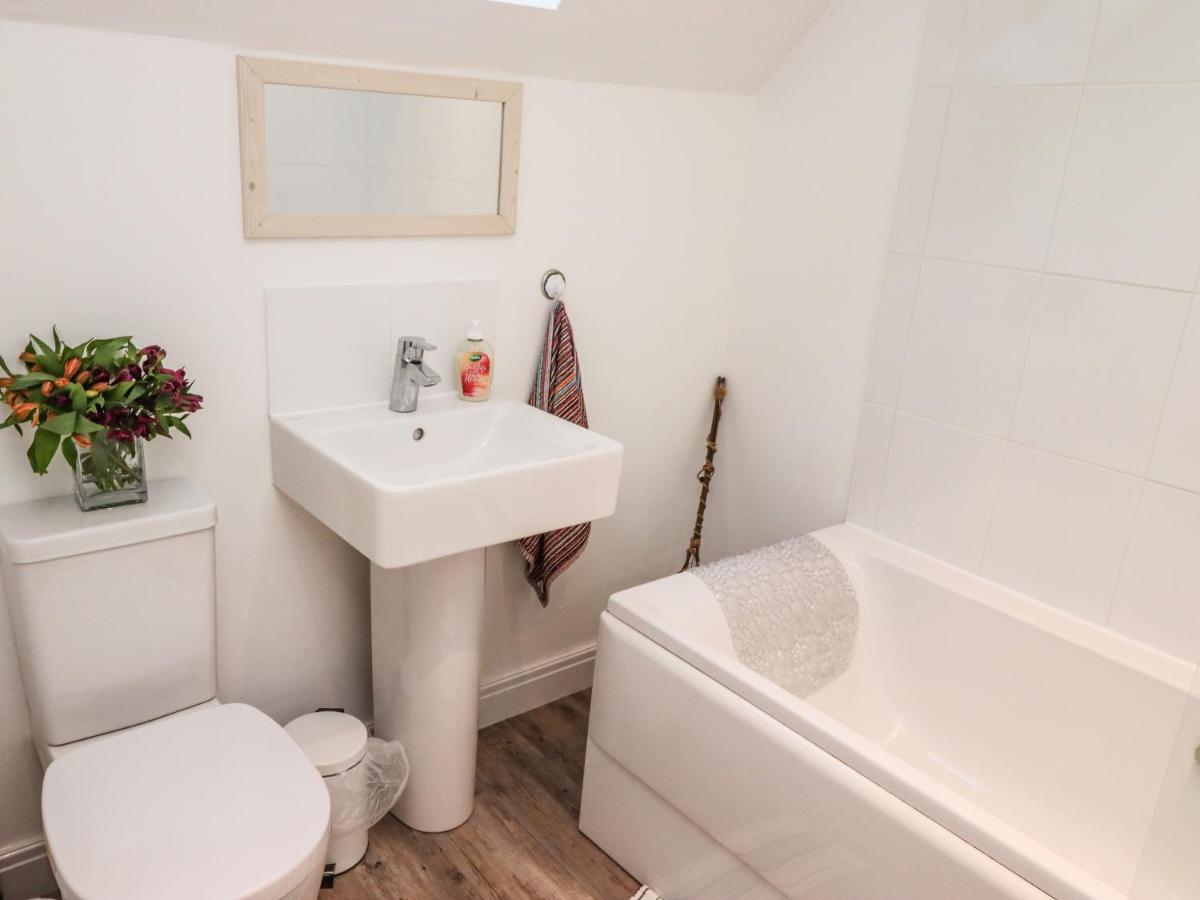 Staks Cottage Filey Esterno foto